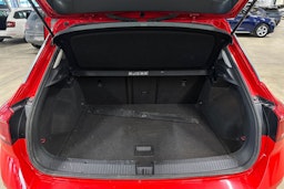 punainen Volkswagen T-Roc 2020 kuva 28.