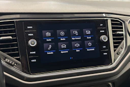 valkoinen Volkswagen T-Roc 2020 kuva 21.