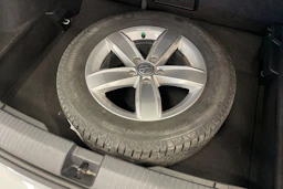 Valkoinen Volkswagen T-ROC 2020 kuva 9.