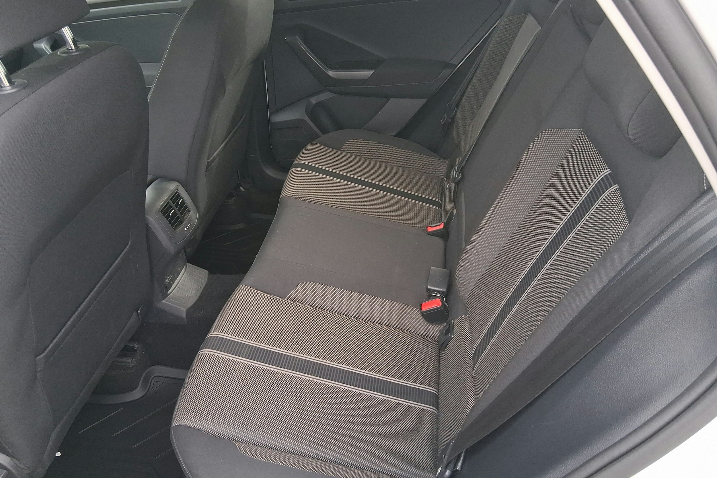 valkoinen Volkswagen T-Roc 2020 kuva 8.