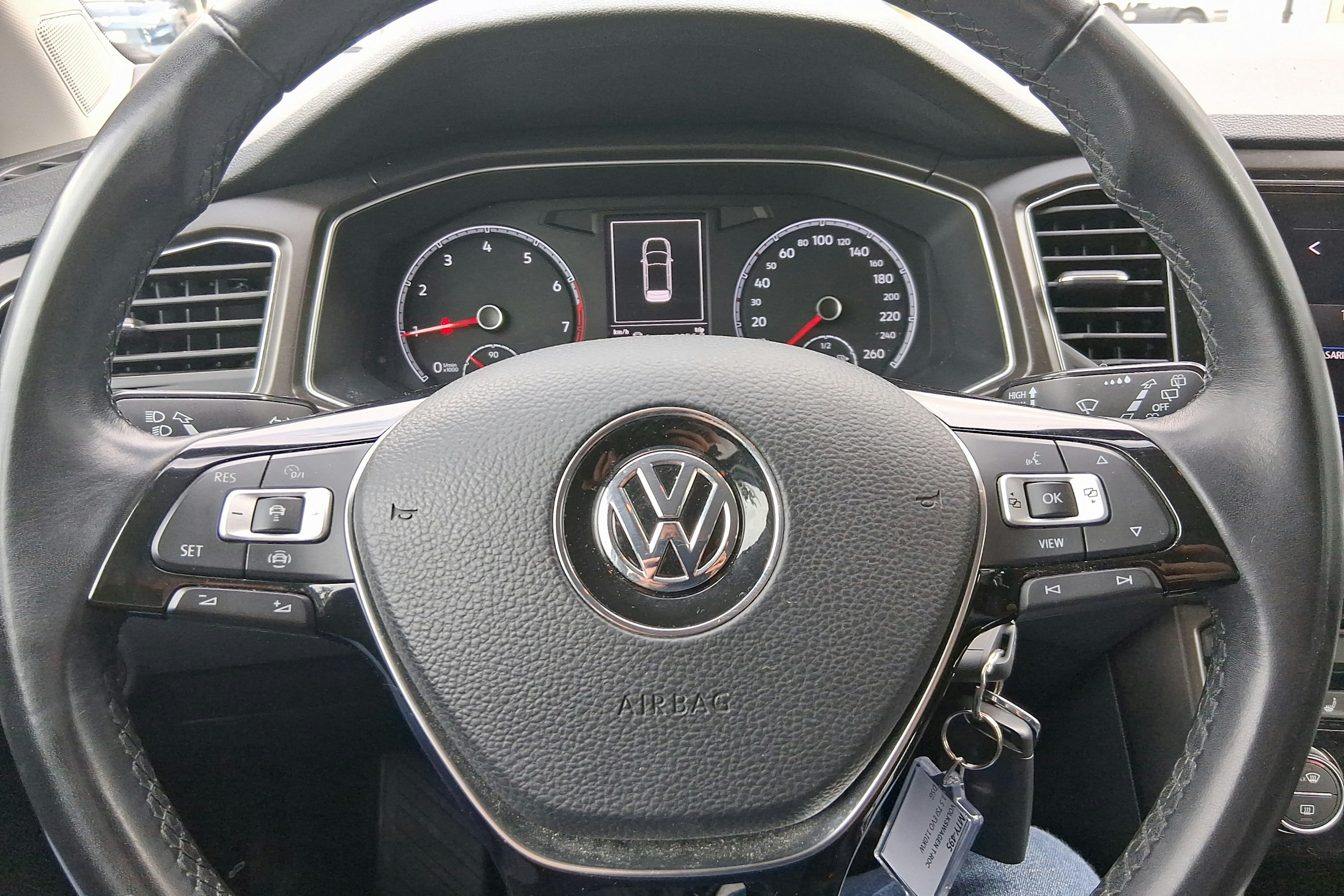 valkoinen Volkswagen T-Roc 2020 kuva 14.