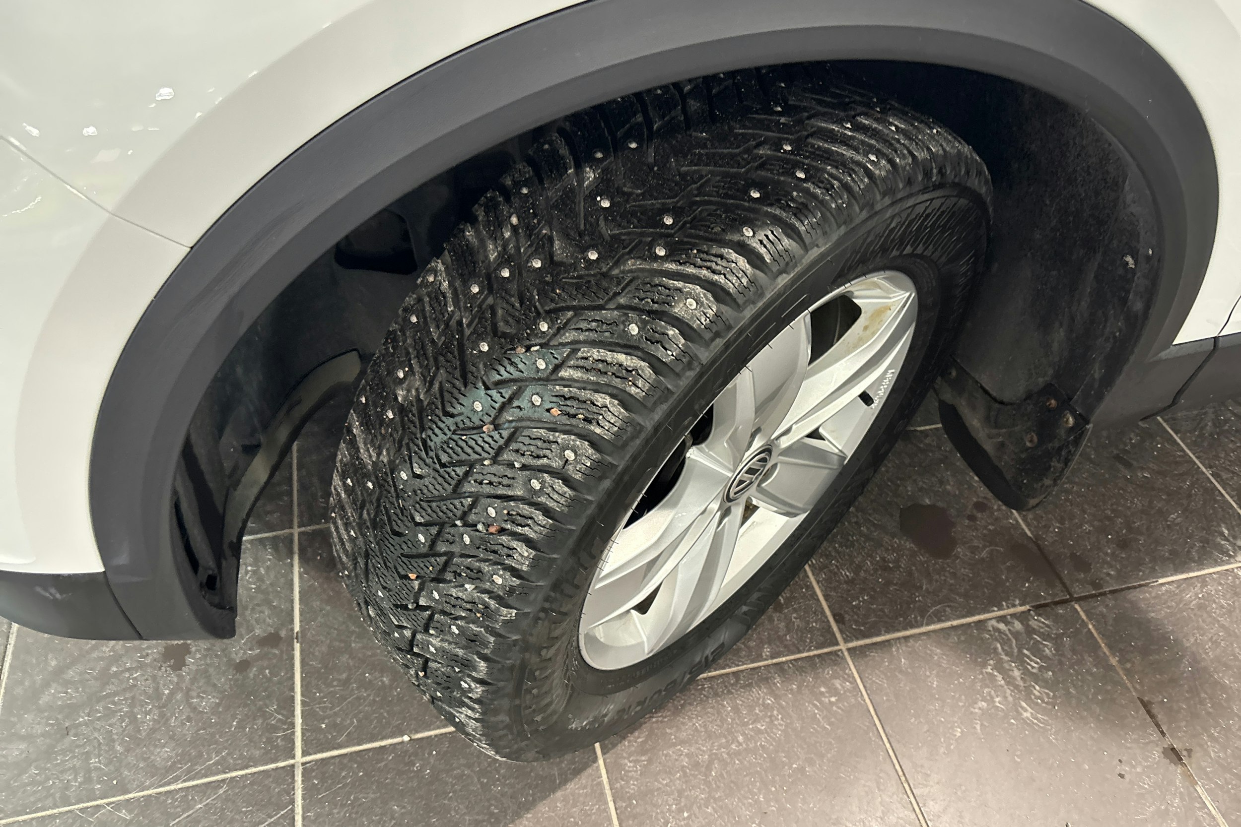 valkoinen Volkswagen T-Roc 2020 kuva 13.