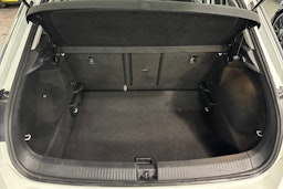 valkoinen Volkswagen T-Roc 2020 kuva 14.