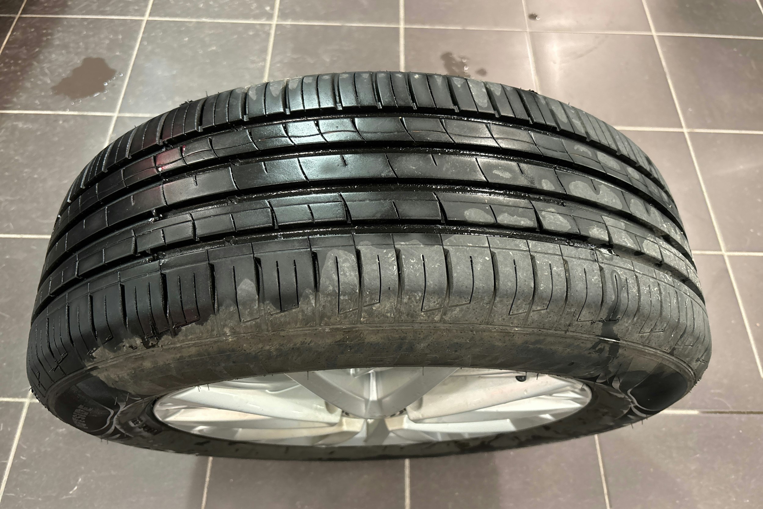 valkoinen Volkswagen T-Roc 2020 kuva 18.