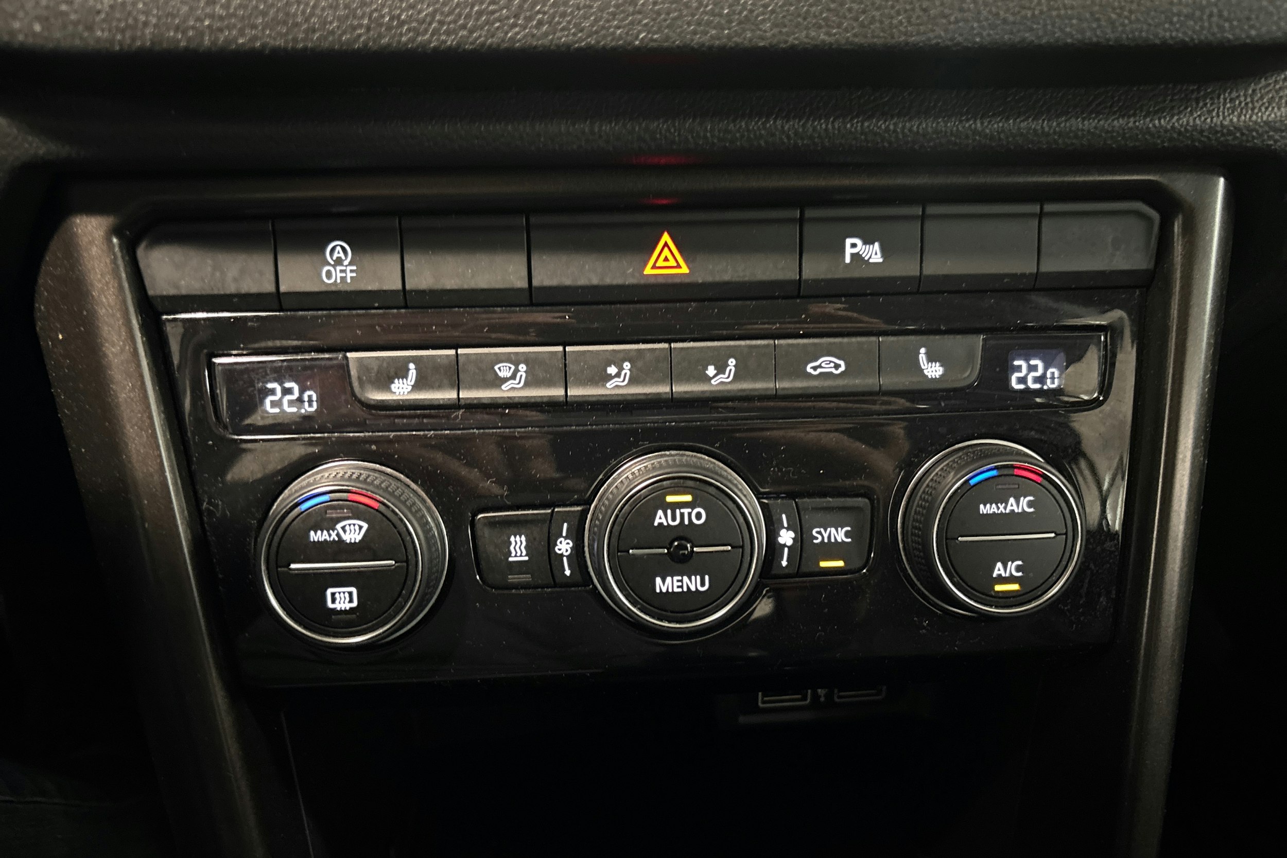 valkoinen Volkswagen T-Roc 2020 kuva 21.