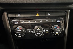 valkoinen Volkswagen T-Roc 2020 kuva 21.