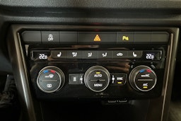 musta Volkswagen T-Roc 2020 kuva 28.