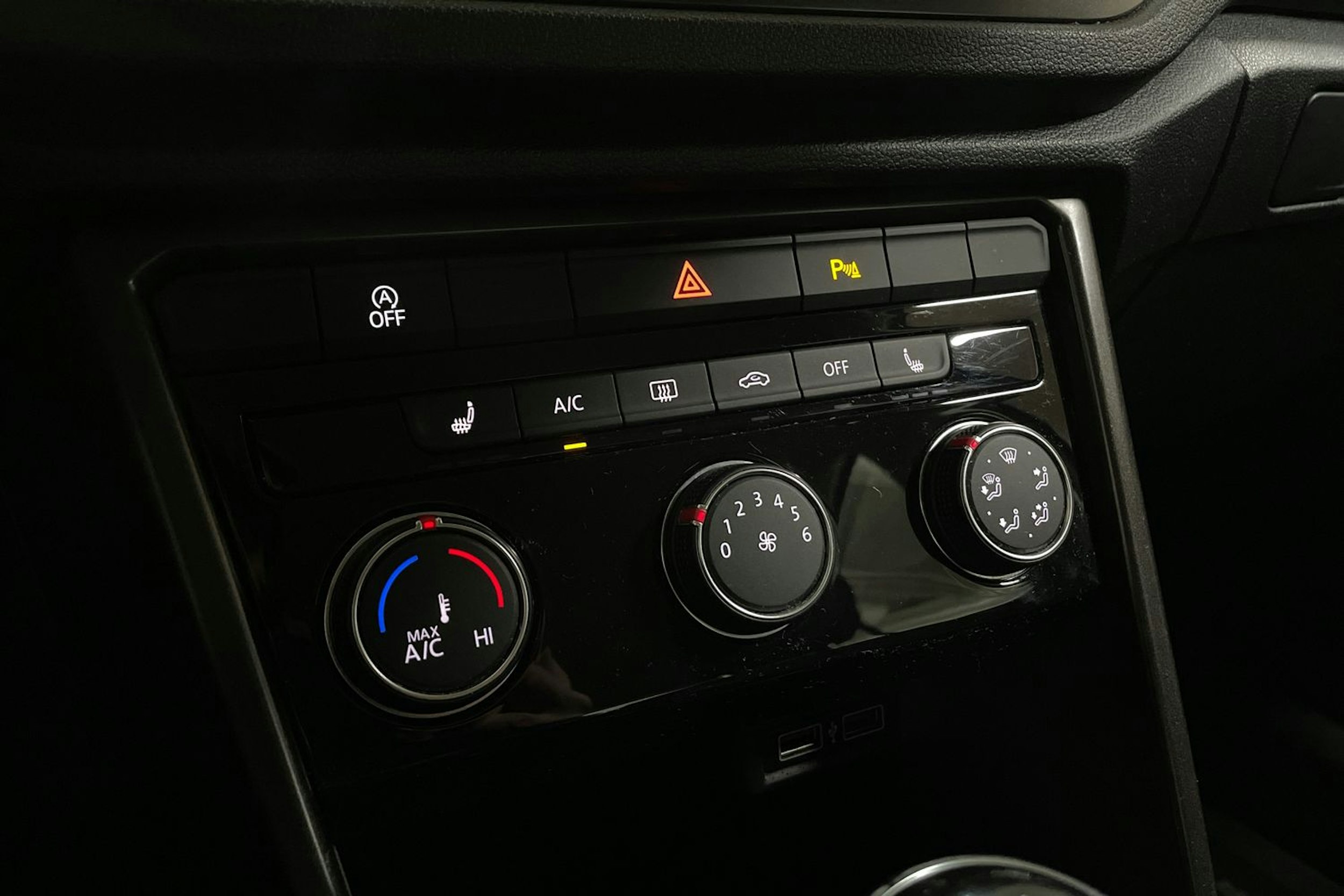 harmaa Volkswagen T-Roc 2020 kuva 24.