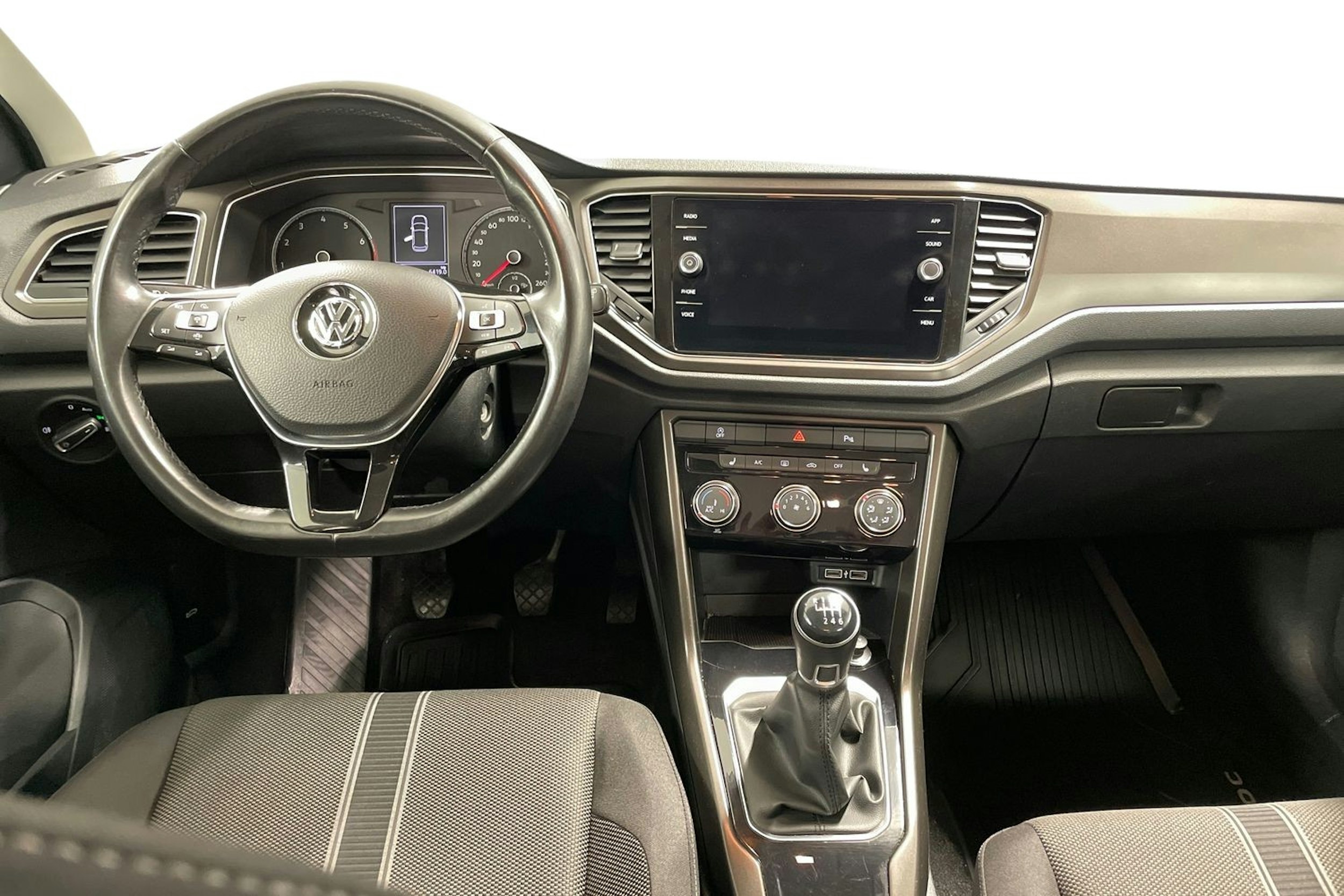 valkoinen Volkswagen T-Roc 2020 kuva 9.