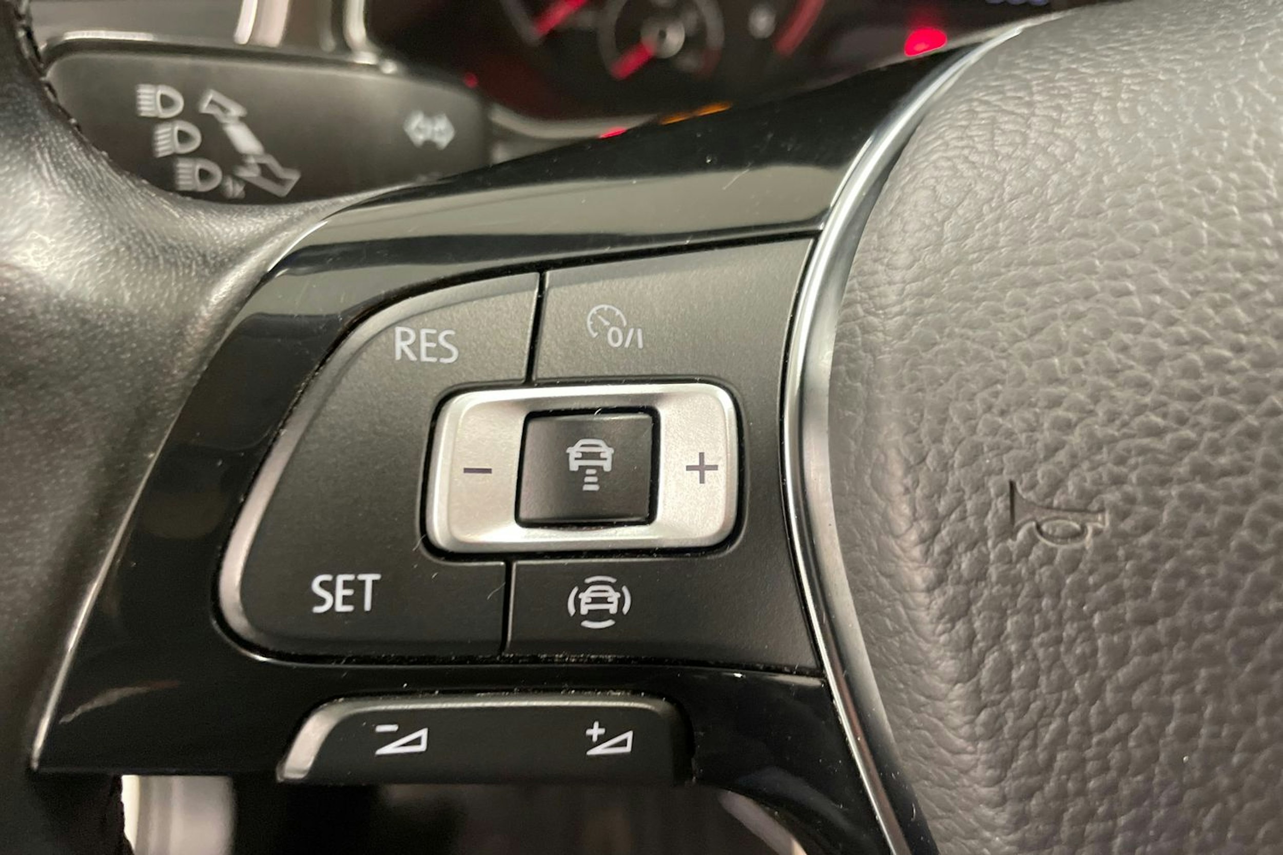 valkoinen Volkswagen T-Roc 2020 kuva 17.