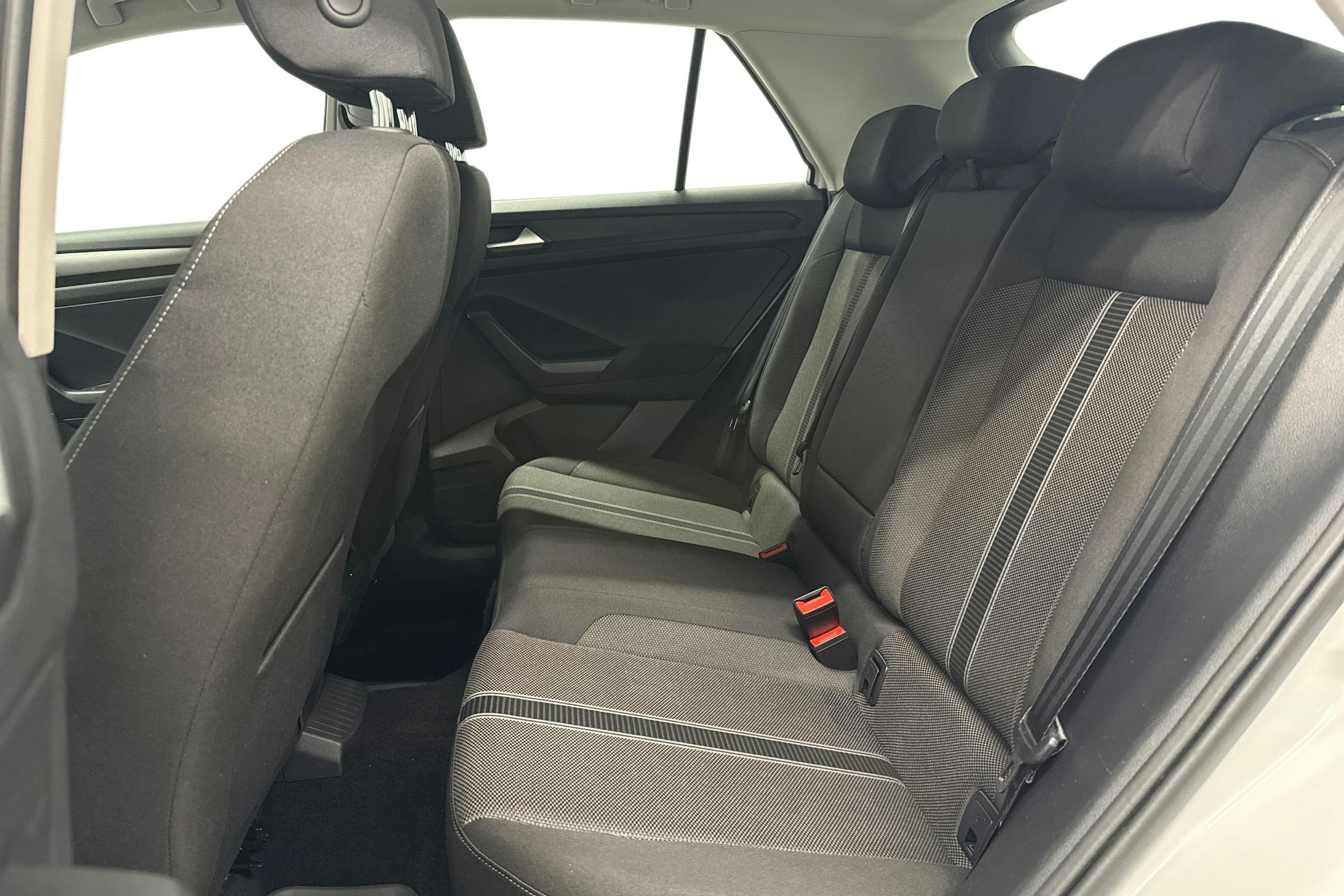 valkoinen Volkswagen T-Roc 2020 kuva 10.