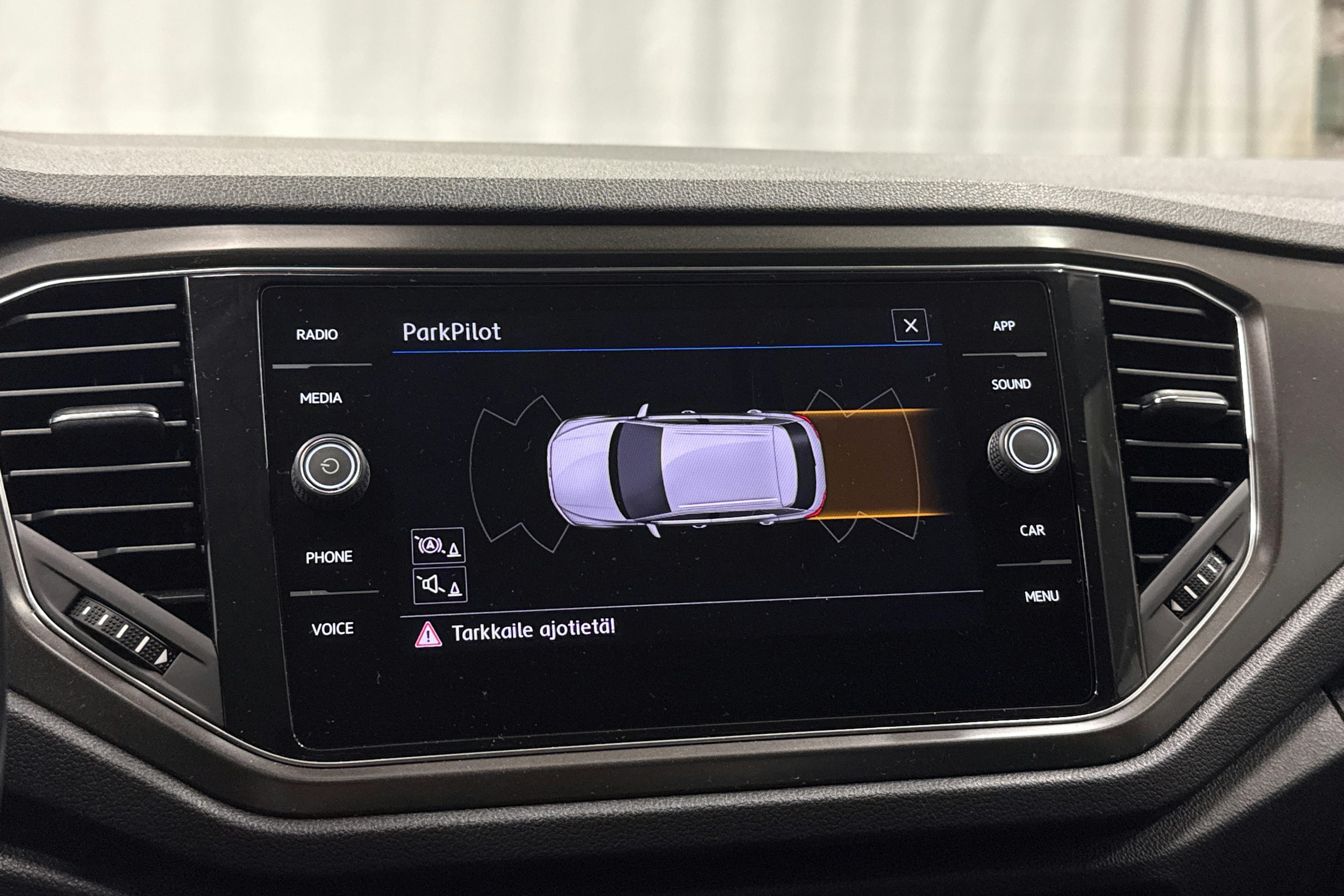 valkoinen Volkswagen T-Roc 2020 kuva 20.