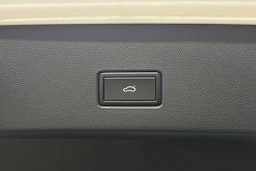 valkoinen Volkswagen T-Roc 2020 kuva 26.