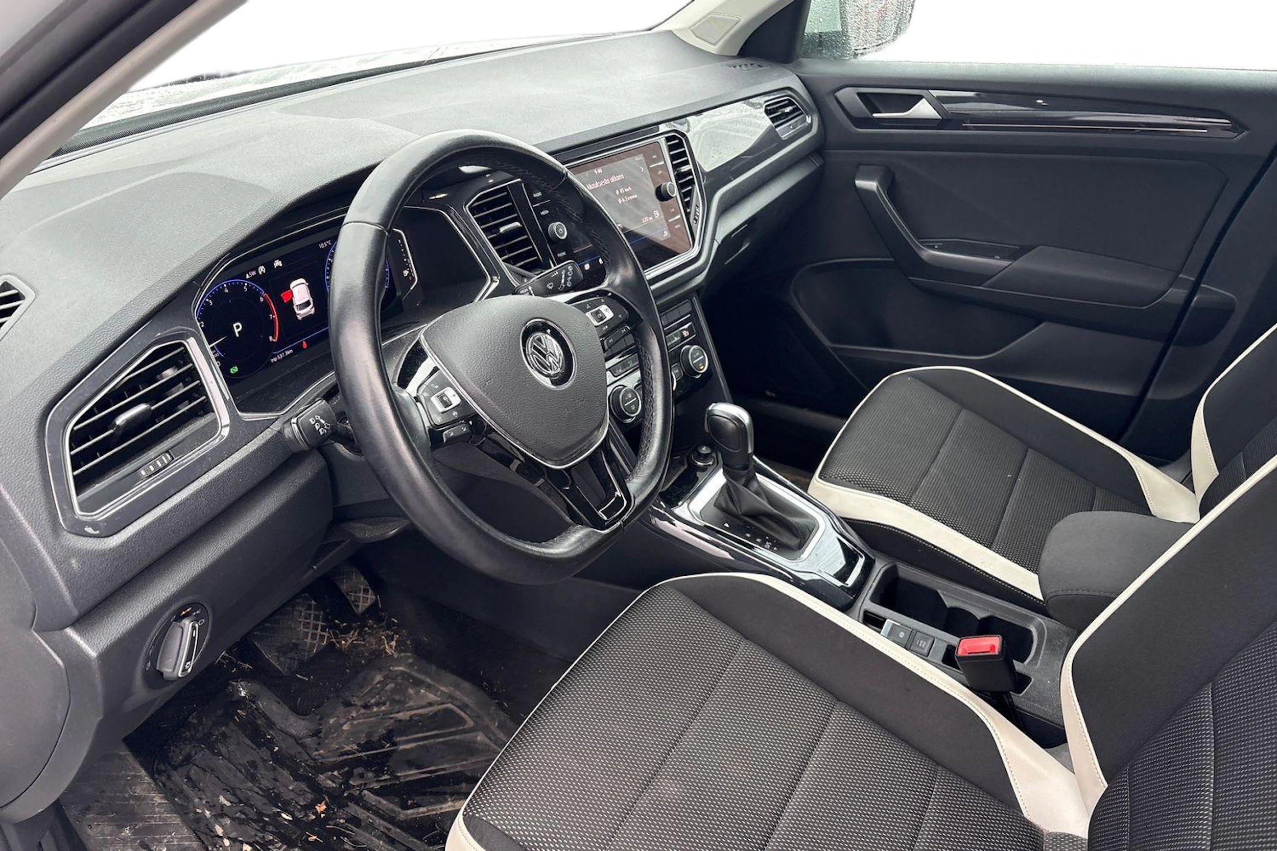 Valkoinen Volkswagen T-Roc 2020 kuva 3.