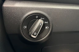 keltainen Volkswagen T-Roc 2020 kuva 19.