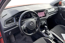 oranssi Volkswagen T-Roc 2020 kuva 3.
