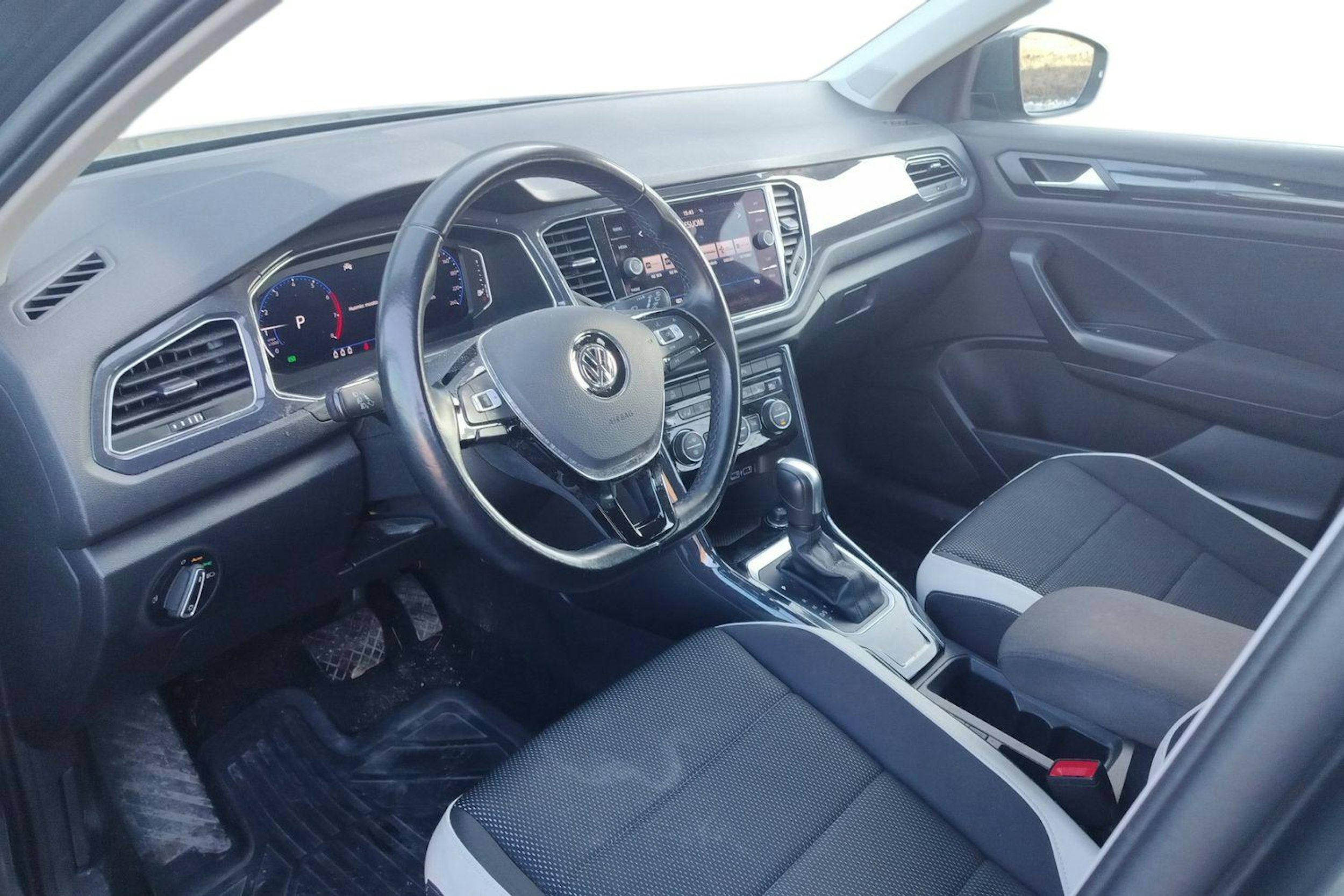 harmaa Volkswagen T-Roc 2020 kuva 3.