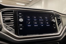 valkoinen Volkswagen T-Roc 2020 kuva 16.