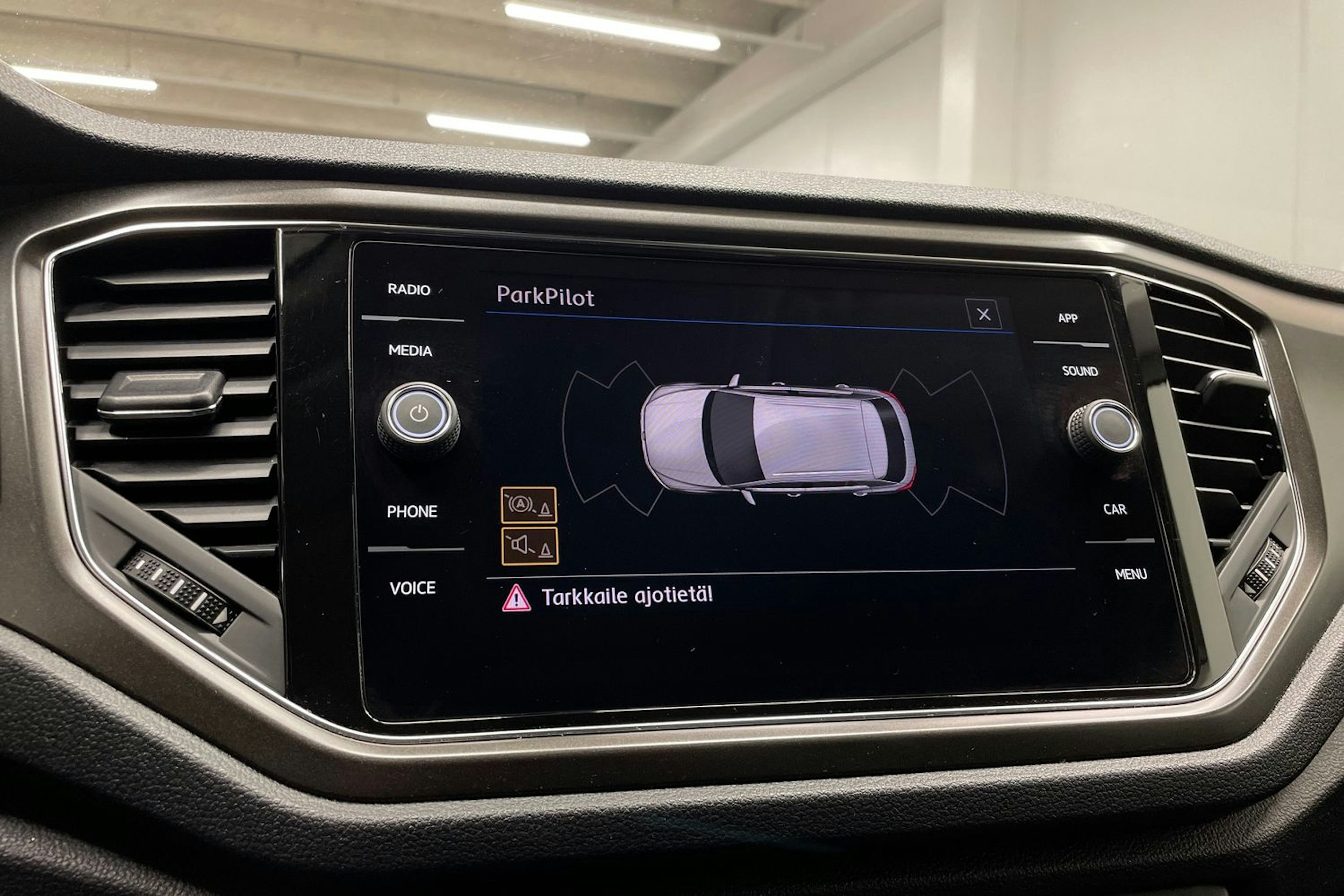 valkoinen Volkswagen T-Roc 2020 kuva 19.