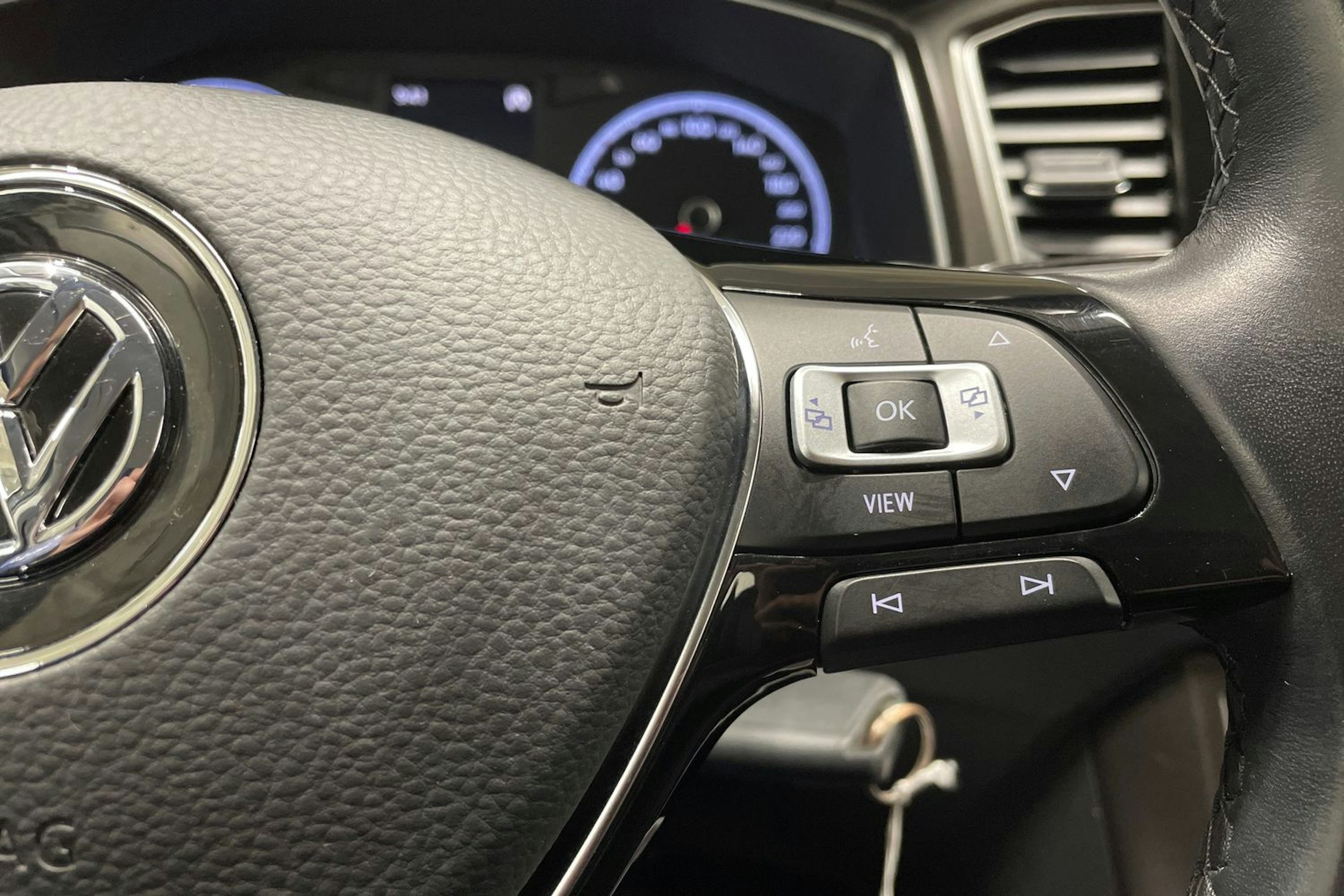 valkoinen Volkswagen T-Roc 2020 kuva 23.