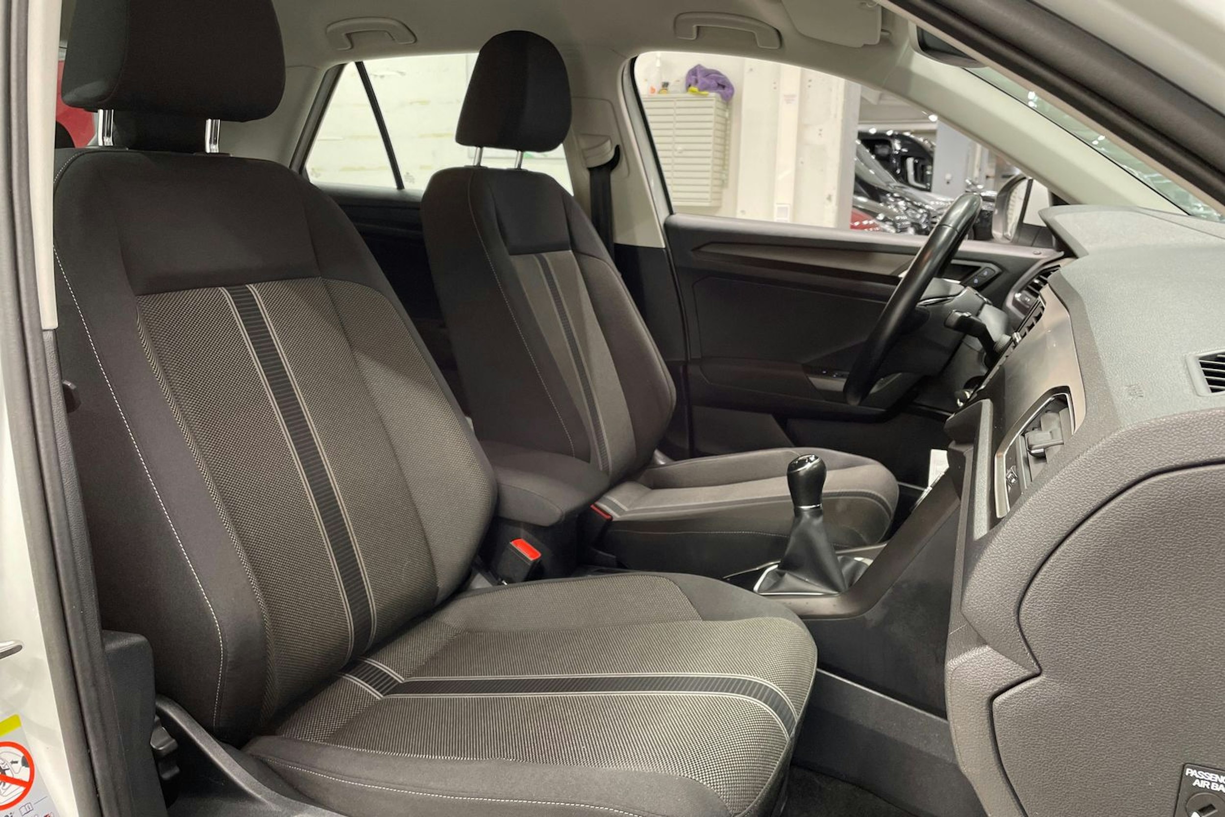 valkoinen Volkswagen T-Roc 2020 kuva 26.