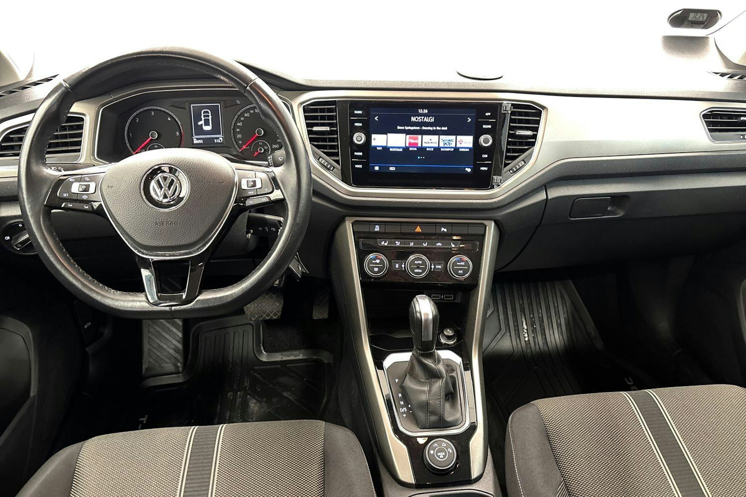 met. valkoinen Volkswagen T-Roc 2020 kuva 9.
