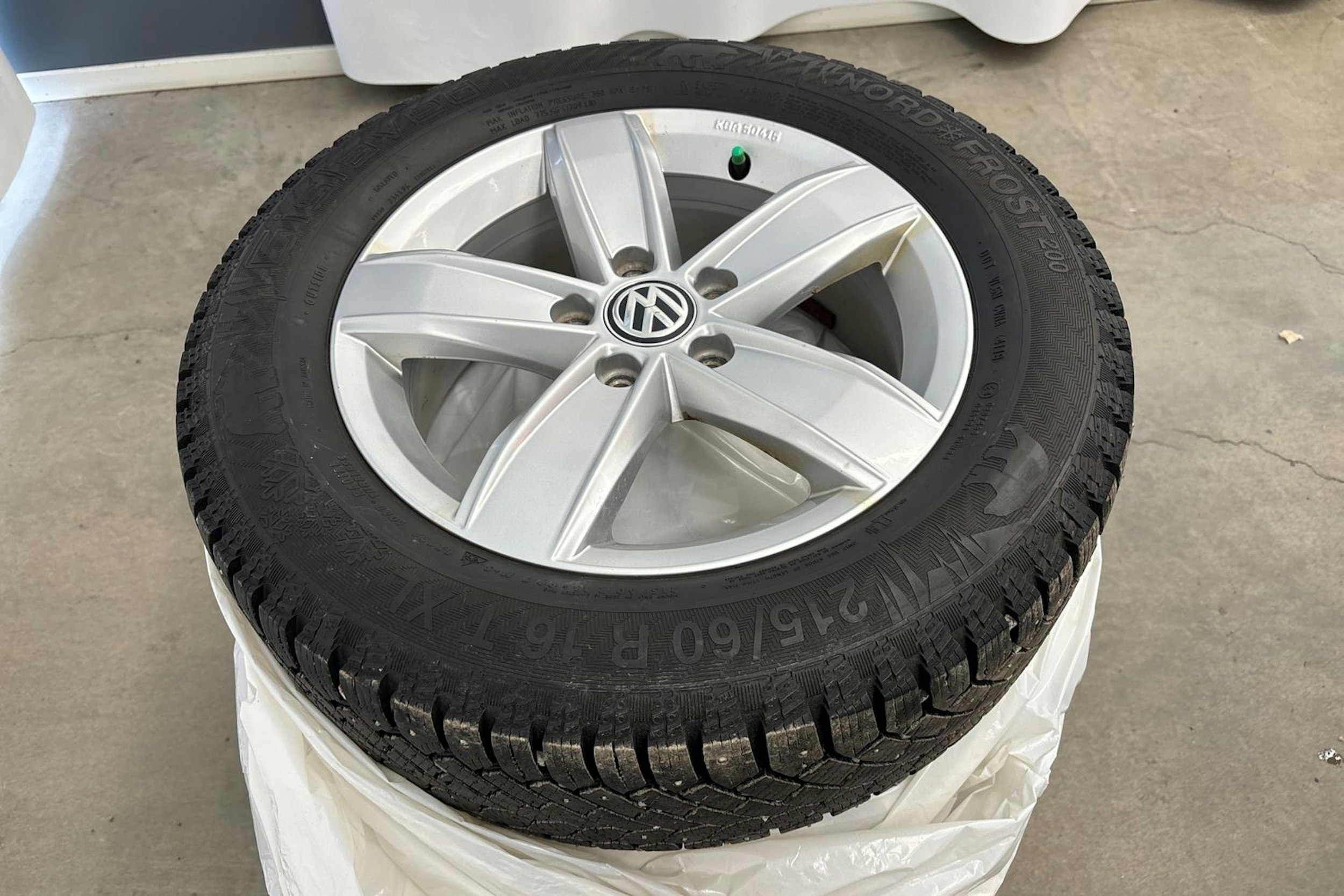 met. valkoinen Volkswagen T-Roc 2020 kuva 13.