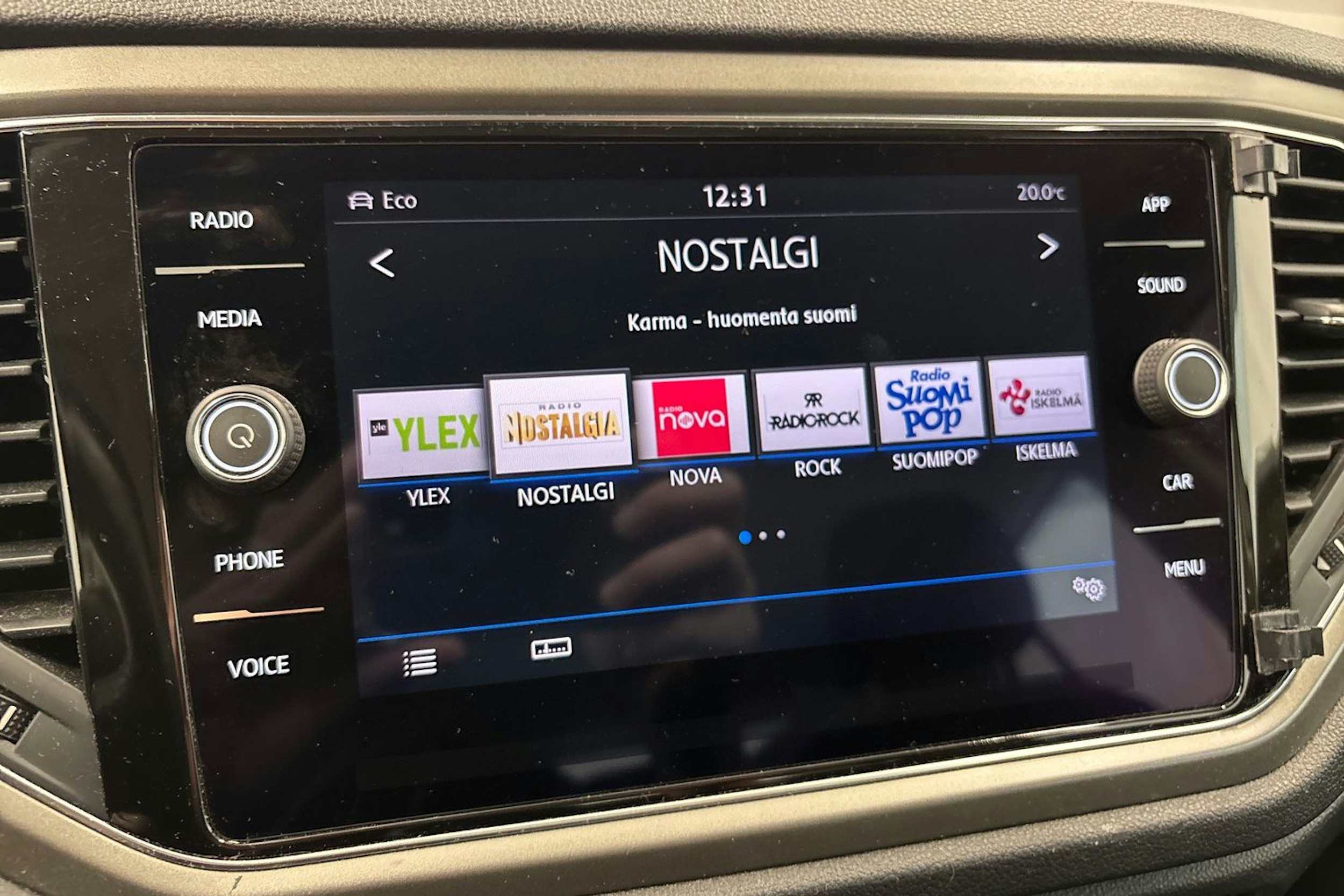 met. valkoinen Volkswagen T-Roc 2020 kuva 19.