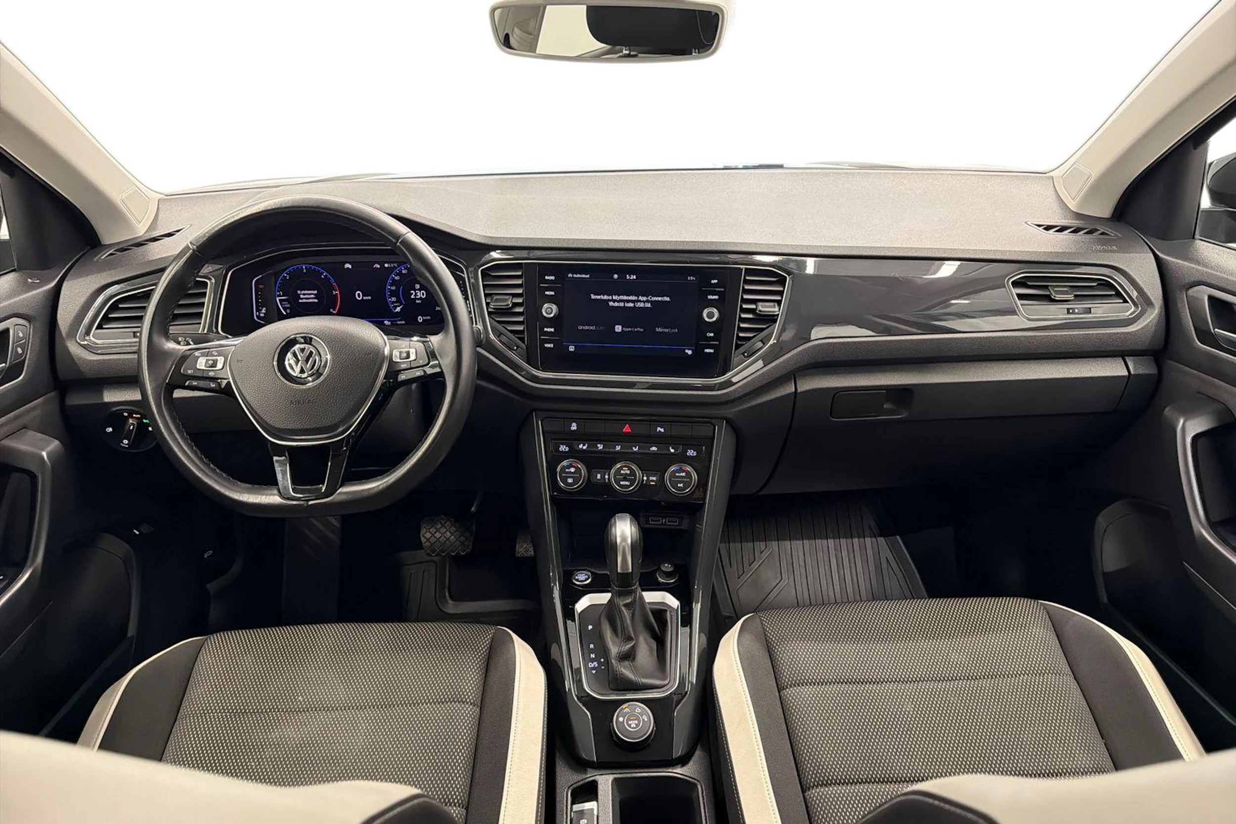 musta Volkswagen T-Roc 2020 kuva 7.