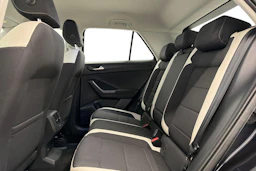 musta Volkswagen T-Roc 2020 kuva 8.