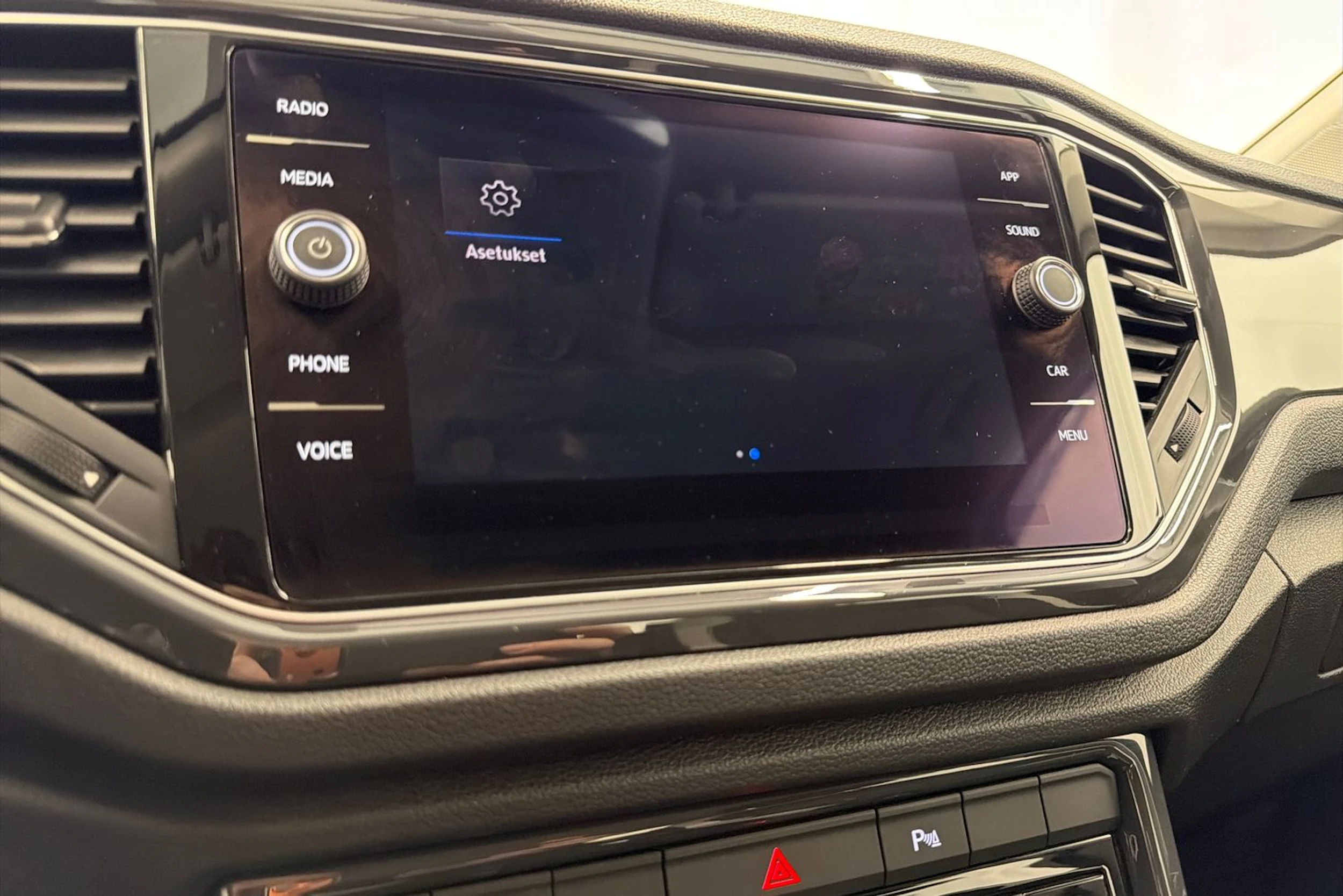 musta Volkswagen T-Roc 2020 kuva 22.