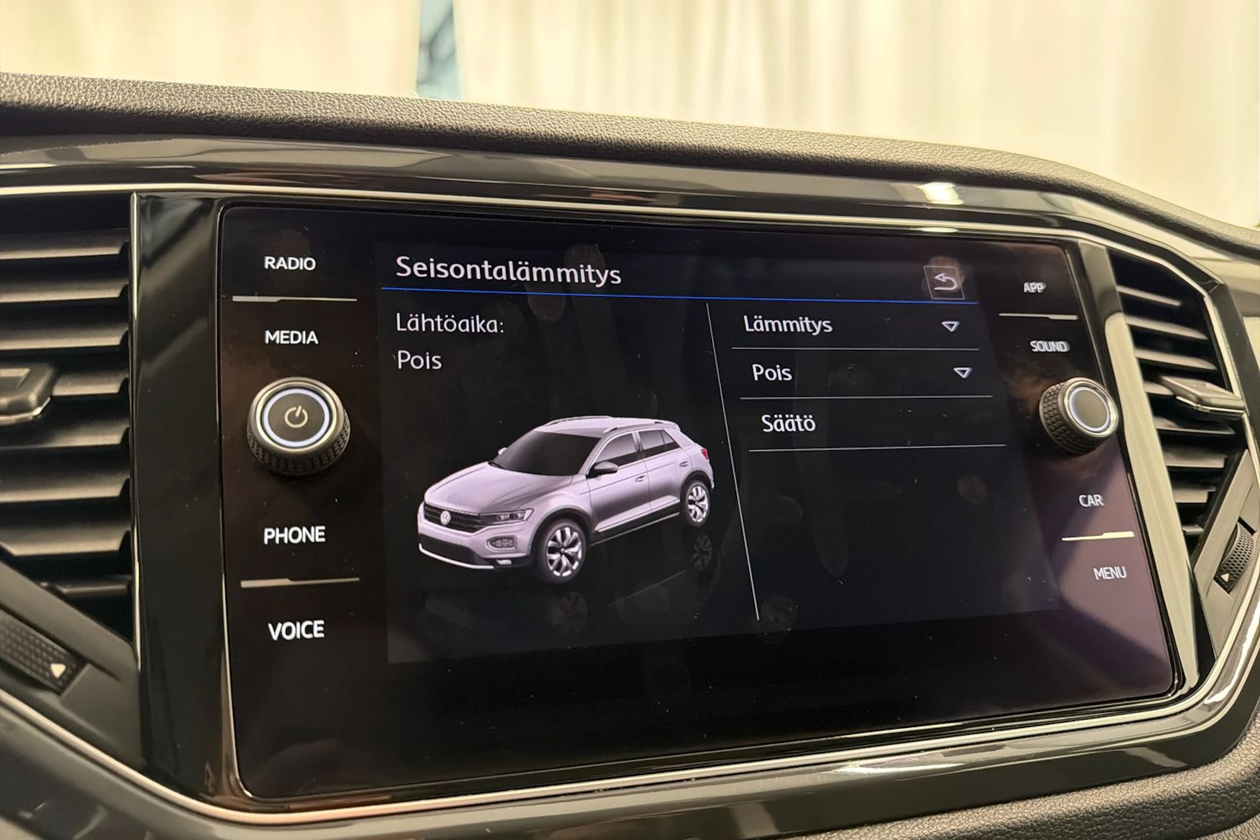 musta Volkswagen T-Roc 2020 kuva 29.