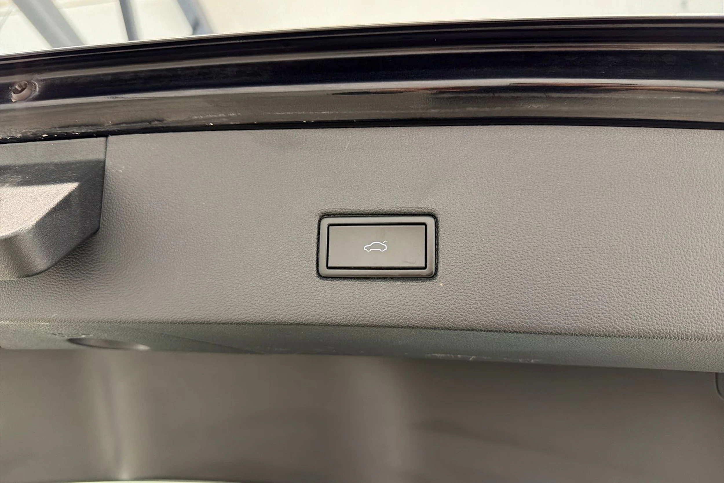 musta Volkswagen T-Roc 2020 kuva 32.