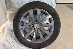 musta Volkswagen T-Roc 2020 kuva 34.