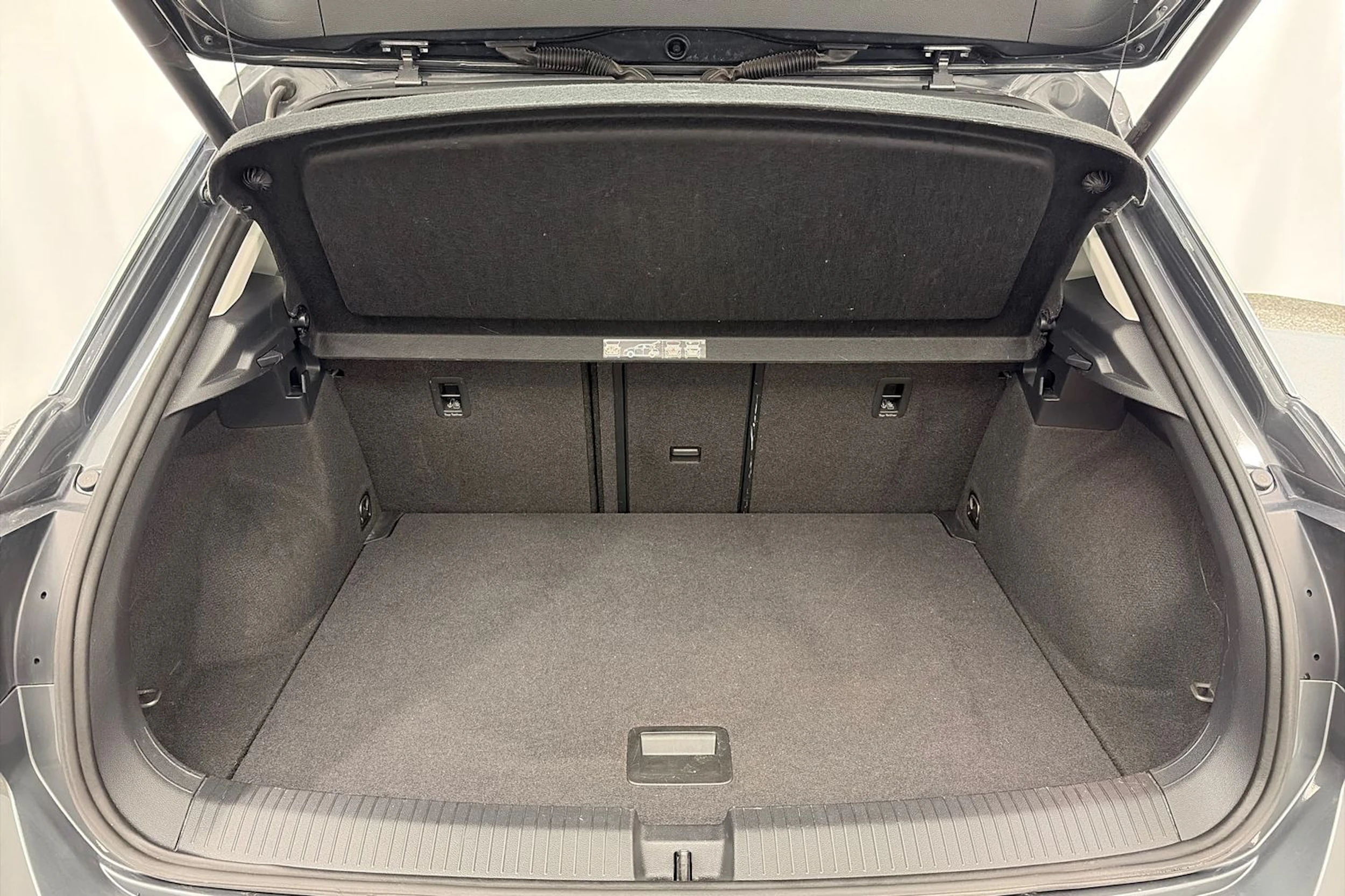 harmaa Volkswagen T-Roc 2020 kuva 11.