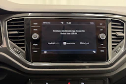 harmaa Volkswagen T-Roc 2020 kuva 18.