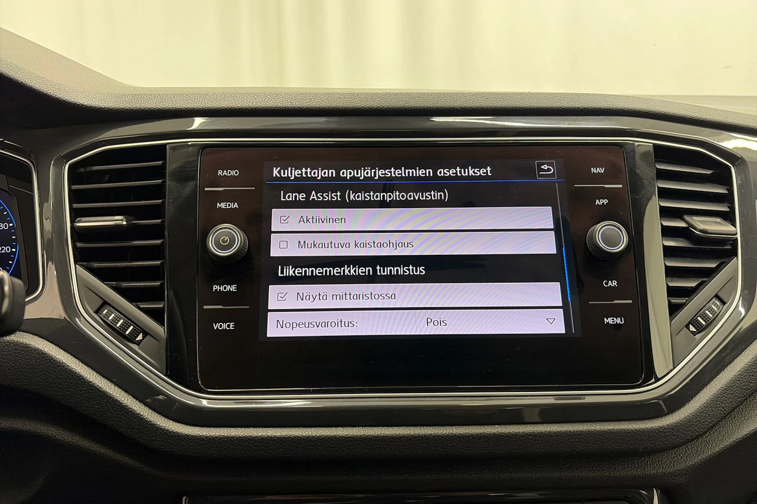 harmaa Volkswagen T-Roc 2020 kuva 20.
