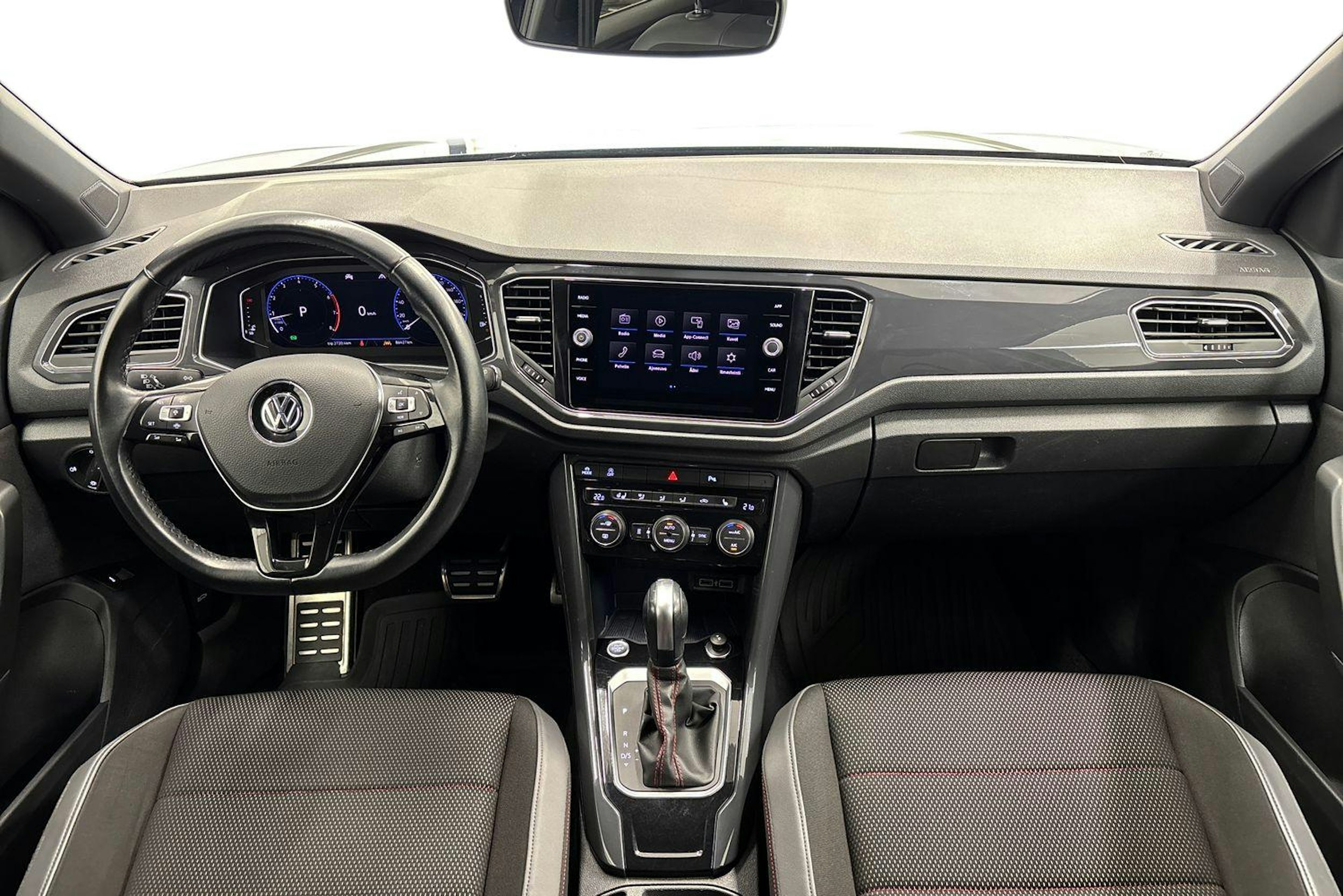 met. musta Volkswagen T-Roc 2020 kuva 9.