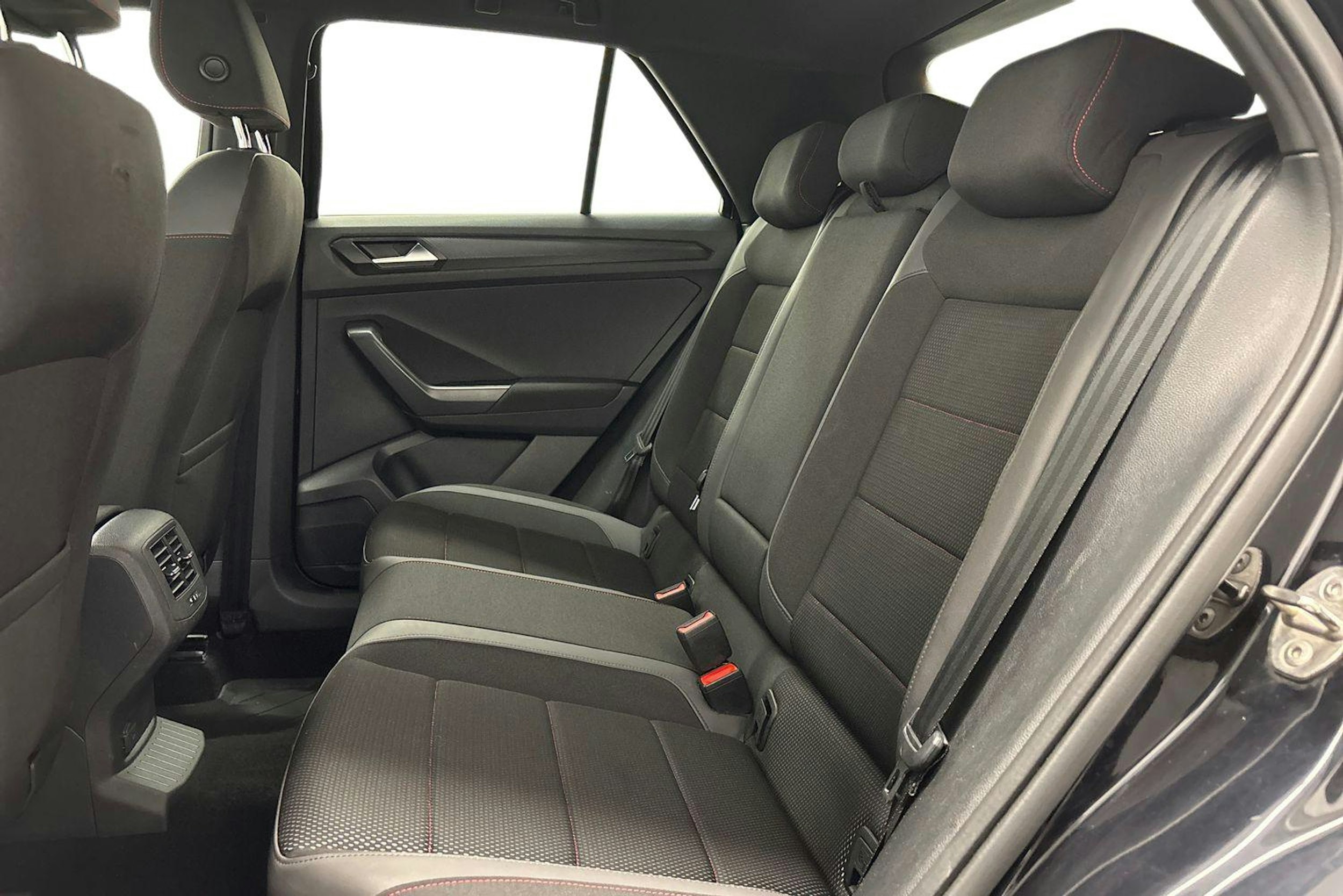 met. musta Volkswagen T-Roc 2020 kuva 10.