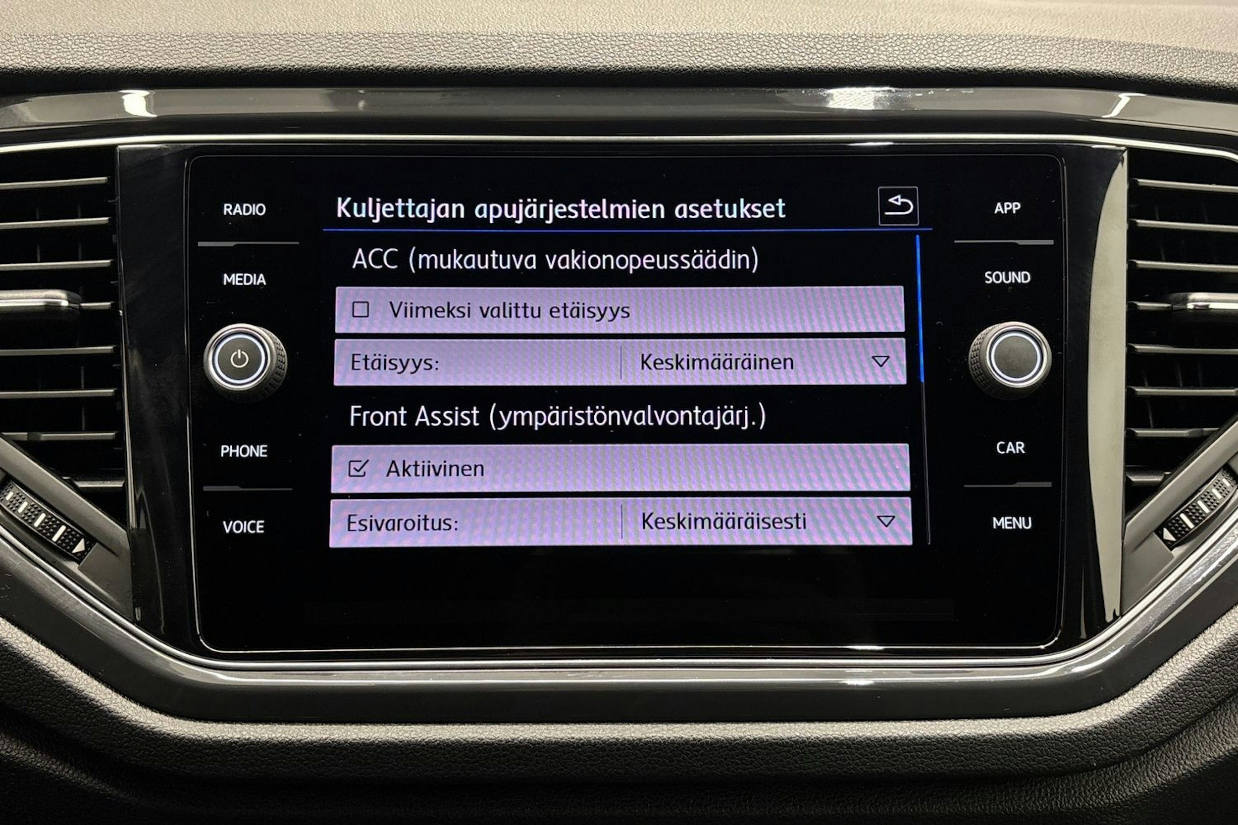 met. musta Volkswagen T-Roc 2020 kuva 22.