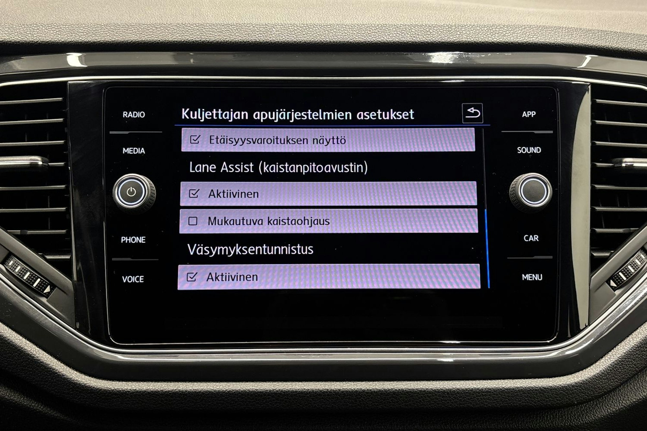 met. musta Volkswagen T-Roc 2020 kuva 23.