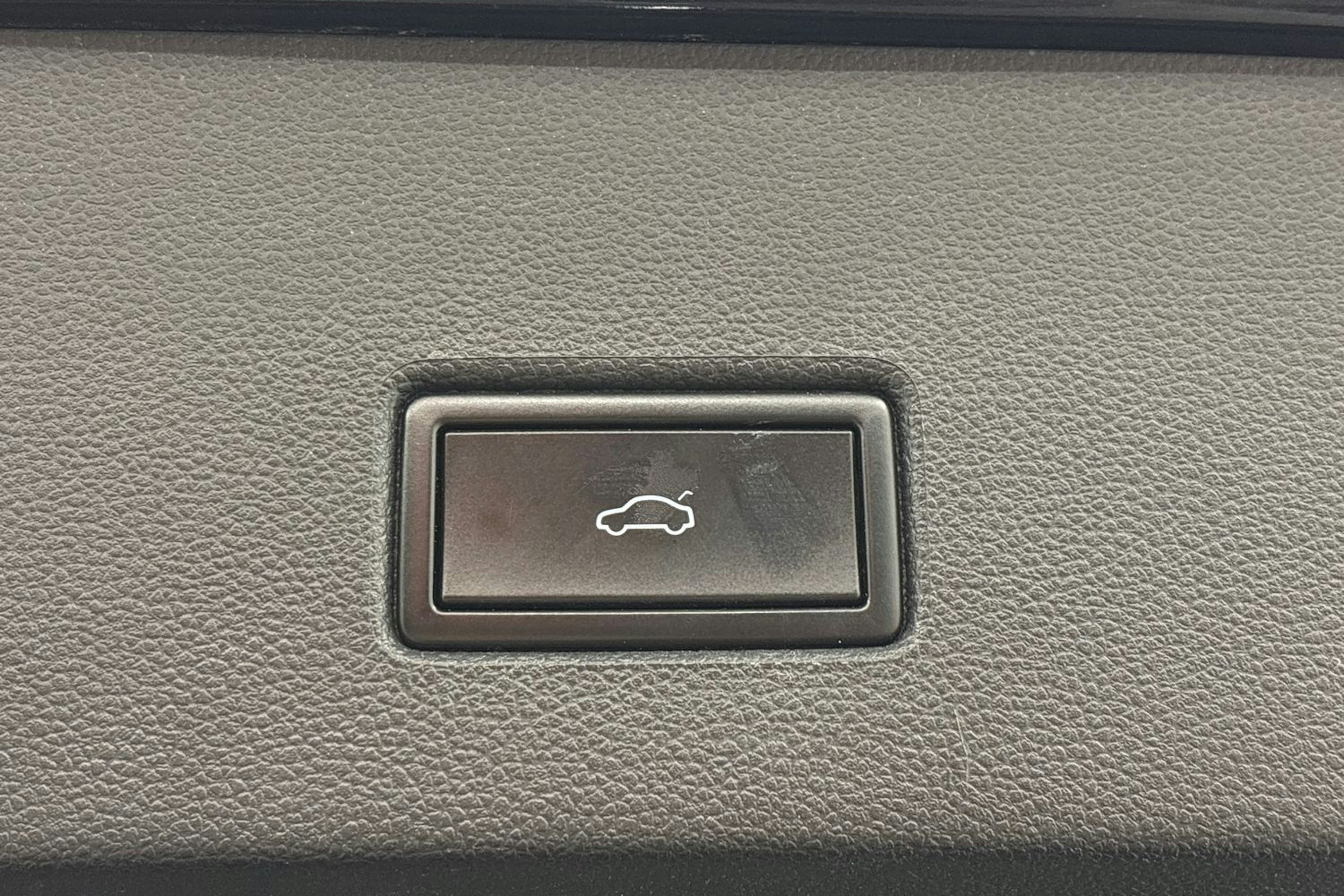 met. musta Volkswagen T-Roc 2020 kuva 26.