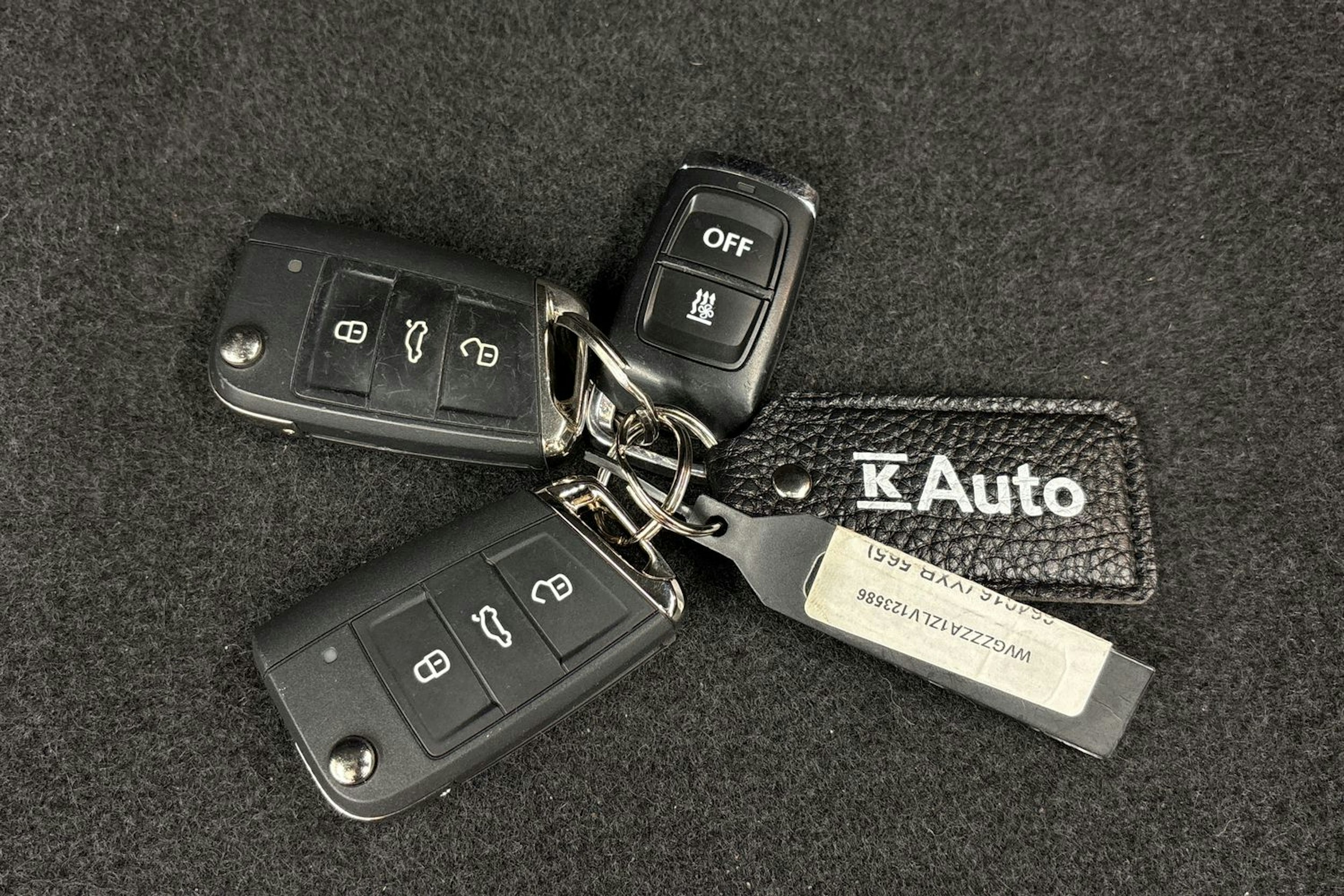 met. musta Volkswagen T-Roc 2020 kuva 27.