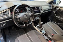 sininen Volkswagen T-Roc 2020 kuva 7.