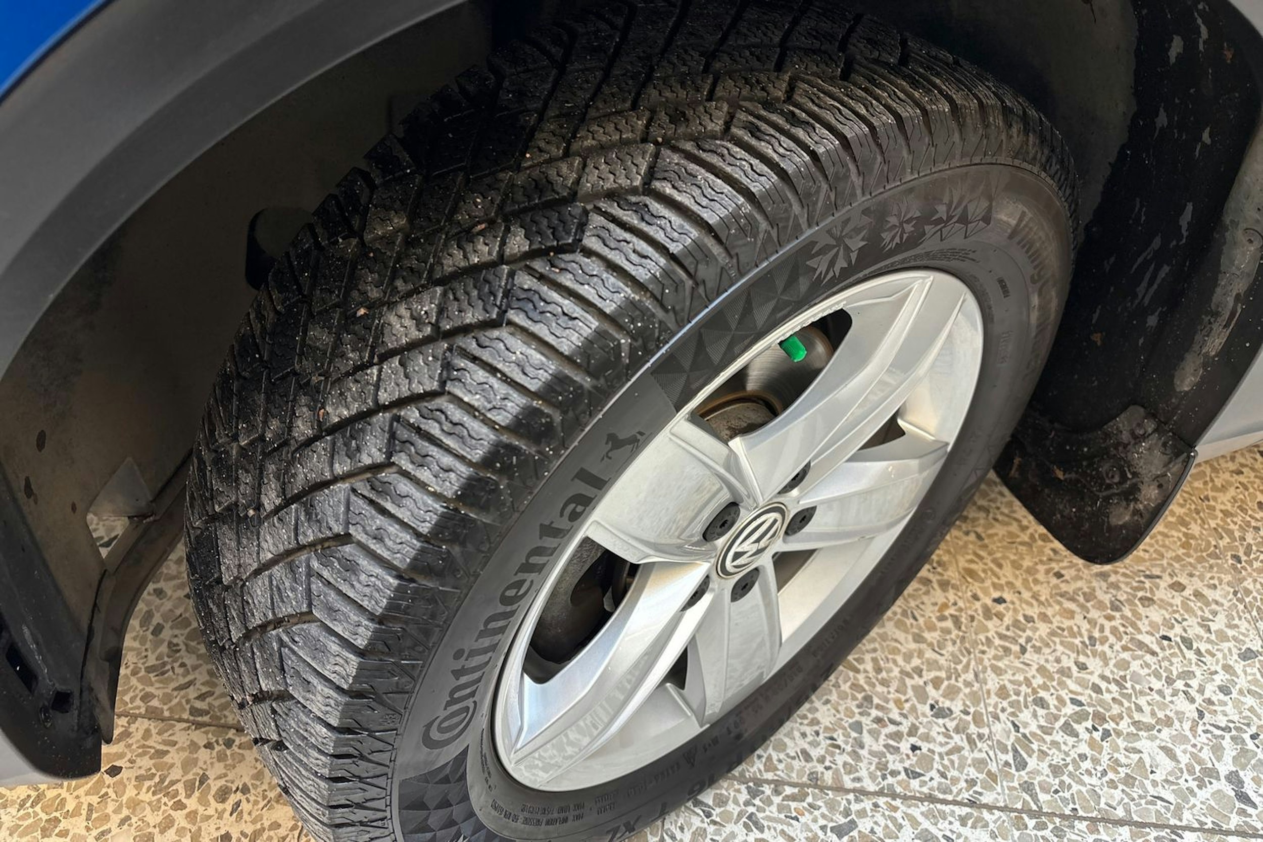 sininen Volkswagen T-Roc 2020 kuva 13.