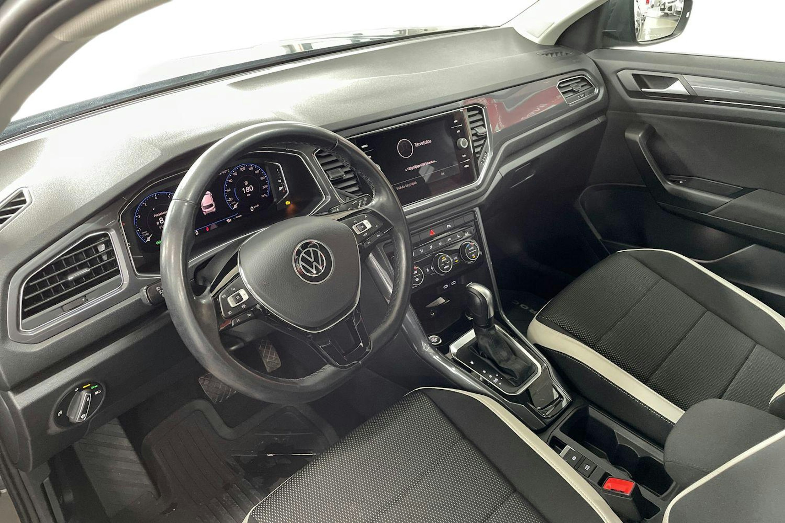 Harmaa Volkswagen T-Roc 2021 kuva 7.