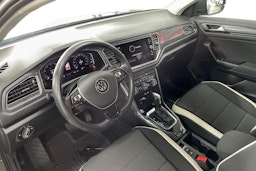 Harmaa Volkswagen T-Roc 2021 kuva 7.