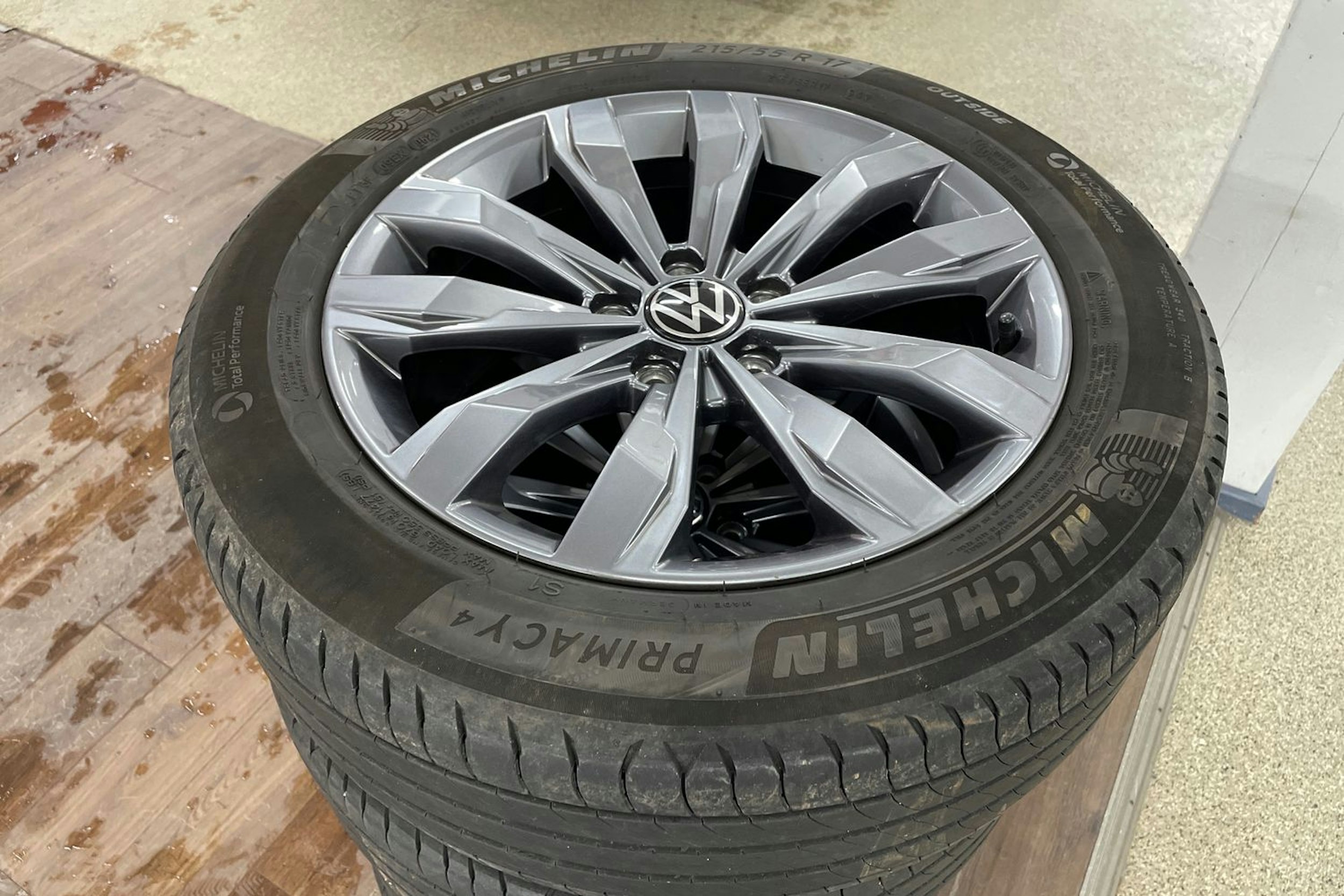 Harmaa Volkswagen T-Roc 2021 kuva 13.