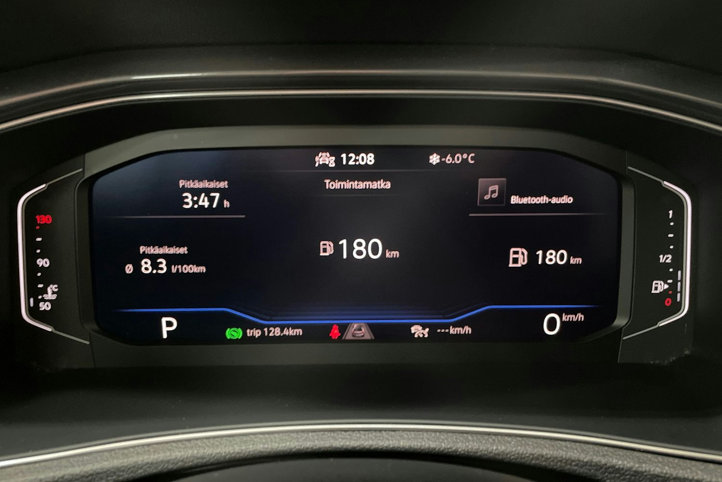 Harmaa Volkswagen T-Roc 2021 kuva 18.