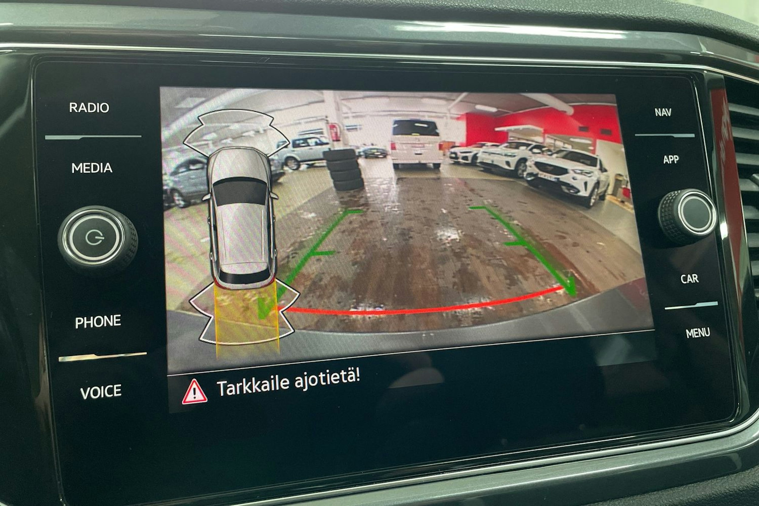 Harmaa Volkswagen T-Roc 2021 kuva 19.